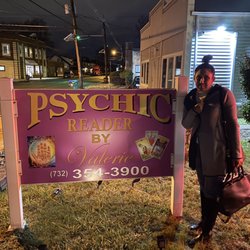 Psychic Readings By Valerie - I love the sign