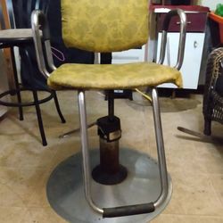 Main Street Barber Shop - Are any you ladies and gentlemen interested in the barber beautician chair