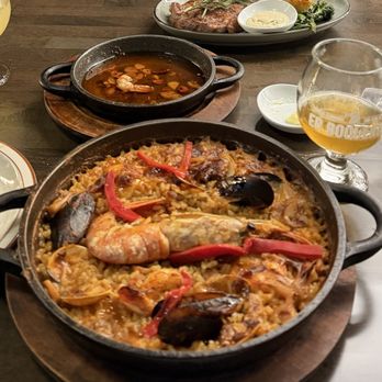 Taberna Ole - Abundant Seafood Paella - Spanish Near Me - Fort Myers, Florida Taberna Ole - Abundant Seafood Paella - Spanish Near Me - Fort Myers, Florida
