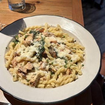 Taverna - The daily special with pasta, chicken, roasted peppers. Delicious. - Italian Near Me - Newark, Delaware Taverna - The daily special with pasta, chicken, roasted peppers. Delicious. - Italian Near Me - Newark, Delaware