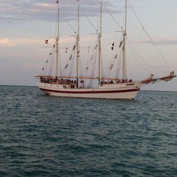 Navy Pier - Landmarks & Historical Buildings Near Me - Chicago, Illinois