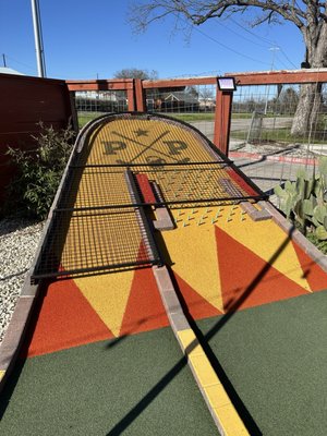 Putt Pub by null