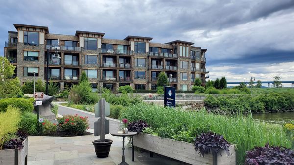 Hudson Farmer & The Fish Restaurant by null