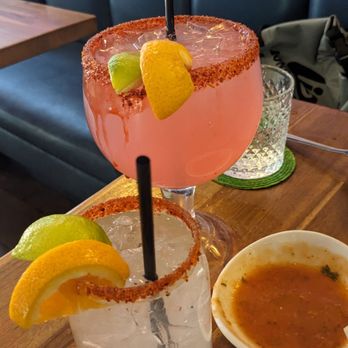 CRUDA Mariscos & Oyster Bar - Mexican Near Me - Tucson, Arizona