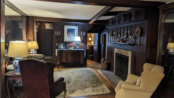 Old Drovers Inn by null