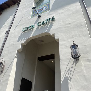 Urth Caffé-Pasadena - Entrance - Cafes Near Me - Pasadena, California Urth Caffé-Pasadena - Entrance - Cafes Near Me - Pasadena, California