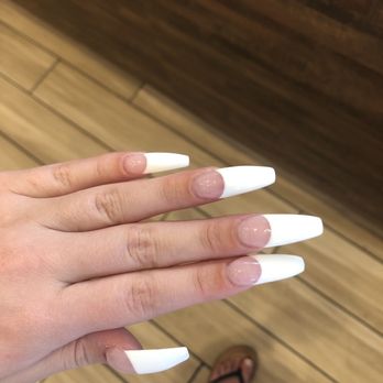 L A Nails - Nail Salons Near Me - Murray, Kentucky