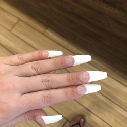 L A Nails
