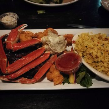 Harbor House - Seafood Near Me - Detroit, Michigan