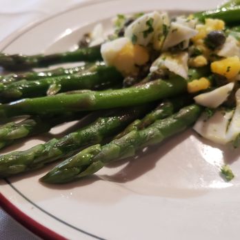 Saint-Emilion Restaurant - Asparagus a la flamande - French Near Me - Fort Worth, Texas Saint-Emilion Restaurant - Asparagus a la flamande - French Near Me - Fort Worth, Texas