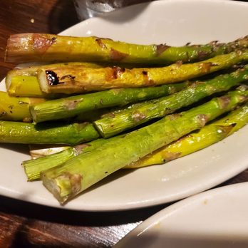 Weber Grill Restaurant - Grilled asparagus - Barbeque Near Me - Chicago, Illinois