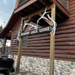 Hungry Jack Lodge & Campground