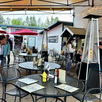 Fairview Inn - Seating - Hotels Near Me - Talkeetna, Alaska