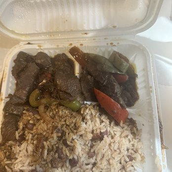Dunns River Restaurant - Pepper Steak - Medium $15 - Caribbean Near Me - Hartford, Connecticut