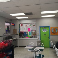 AM Valero Food Store - All fuel stations need taquerias.