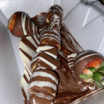 Chocolate Bash - Fruit stick - Desserts Near Me - Tustin, California Chocolate Bash - Fruit stick - Desserts Near Me - Tustin, California