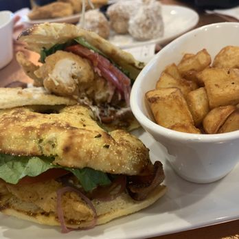 Another Broken Egg Cafe - Nellie's Chicken Sandwich and Fresh Country Potatoes - Cafes Near Me - Lake Mary, Florida Another Broken Egg Cafe - Nellie's Chicken Sandwich and Fresh Country Potatoes - Cafes Near Me - Lake Mary, Florida