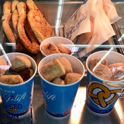Auntie Anne's Pretzles