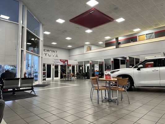 FREMONT TOYOTA SERVICE DEPARTMENT - Updated July 2025 - 68 Photos & 475 ...