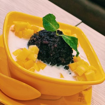 UC Dessert - Cold Mango Black Sticky Rice with Coconut Sauce - Desserts Near Me - Oakland, California UC Dessert - Cold Mango Black Sticky Rice with Coconut Sauce - Desserts Near Me - Oakland, California