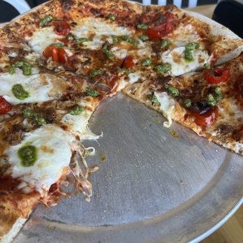Schussboom Brewing - Go For It - 12 inch red sauce pizza. Perfect crust and toppings and sauce ratio's - Breweries Near Me - Reno, Nevada