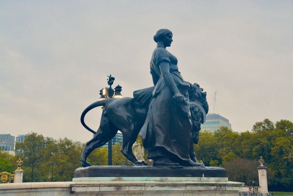 Queen Victoria Memorial by null