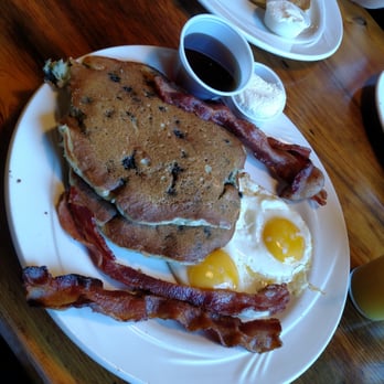 Rainbow Oaks Restaurant - Deliciousness waiting to be eaten! Blueberry pancakes combo - American Near Me - Fallbrook, California Rainbow Oaks Restaurant - Deliciousness waiting to be eaten! Blueberry pancakes combo - American Near Me - Fallbrook, California
