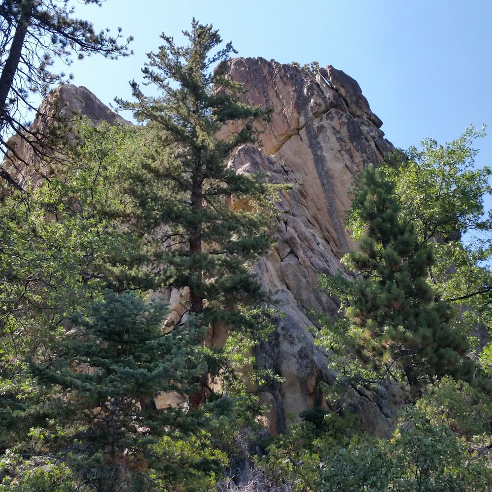 Castle Rock Trail - Hiking Near Me - Big Bear Lake, California