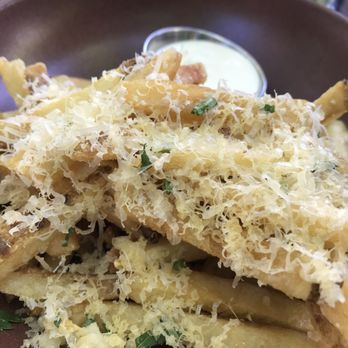 Peerless Restaurant & Bar - Gouda fries - New American Near Me - Ashland, Oregon