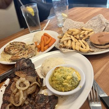 Cheddar's Scratch Kitchen - 14oz 14 oz. Ribeye, Lemon Pepper Chicken and cheese burger - Comfort Food Near Me - Orlando, Florida Cheddar's Scratch Kitchen - 14oz 14 oz. Ribeye, Lemon Pepper Chicken and cheese burger - Comfort Food Near Me - Orlando, Florida