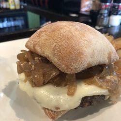 Preston's Pub - French Onion Burger