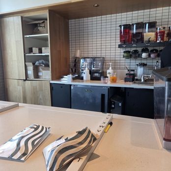 Starbucks - Coffee & Tea Near Me - Memphis, Tennessee Starbucks - Coffee & Tea Near Me - Memphis, Tennessee