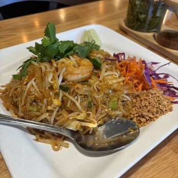Basil & Co - Shrimp Pad Thai - Thai Near Me - Diamond Bar, California