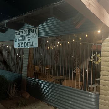 A & M Pizza - Outdoor patio - Italian Near Me - Florence, Arizona