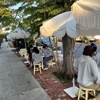 Courage Bagels - Outdoor dining area - Bagels Near Me - Los Angeles, California Courage Bagels - Outdoor dining area - Bagels Near Me - Los Angeles, California