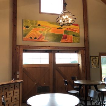 Domaine Divio - Wine Tasting Room Near Me - Newberg, Oregon