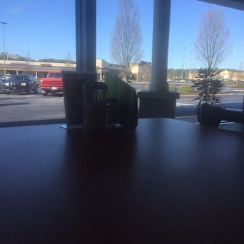 Huskers Cafe - Breakfast & Brunch Near Me - Stone Mountain, Georgia