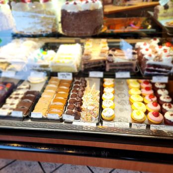 Astoria Pastry Shop - Bakeries Near Me - Royal Oak, Michigan