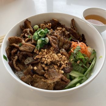 I Love Pho - Grilled pork vermicelli - Vietnamese Near Me - Mississauga, Ontario I Love Pho - Grilled pork vermicelli - Vietnamese Near Me - Mississauga, Ontario