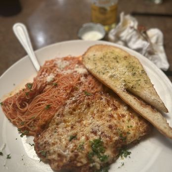 Fox's Pizza Den - Chicken Parmesan - Pizza Near Me - Selbyville, Delaware