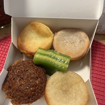Bake & Che - 5 piece G1 THE SAMPLER 5PCS - Desserts Near Me - Westminster, California Bake & Che - 5 piece G1 THE SAMPLER 5PCS - Desserts Near Me - Westminster, California