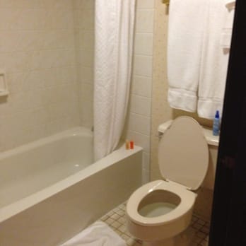 The Lakefront Anchorage - Basic bathroom..nothing fancy. - Hotels Near Me - Anchorage, Alaska The Lakefront Anchorage - Basic bathroom..nothing fancy. - Hotels Near Me - Anchorage, Alaska