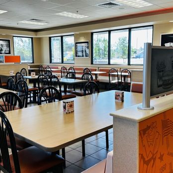 Whataburger - Dining Room - Burgers Near Me - Scottsdale, Arizona