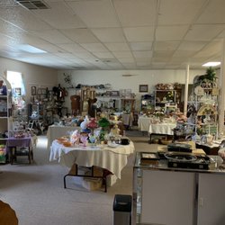 Whispering Oaks RV Park - Antiques