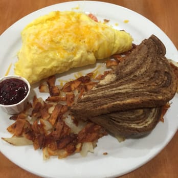 Doug's Day Diner - Centennial - omelet with blackberry preserves, rye bread.. mmmm - Diners Near Me - Centennial, Colorado