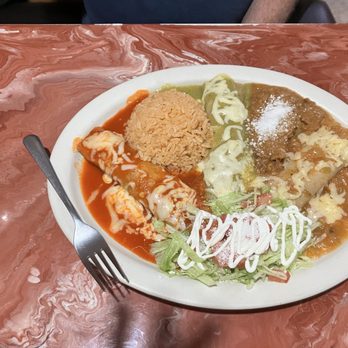 Los Magueyales - Trio Enchiladas. Enchiladas with 3 Sauces - Mexican Near Me - Puerto Peñasco, SON Los Magueyales - Trio Enchiladas. Enchiladas with 3 Sauces - Mexican Near Me - Puerto Peñasco, SON