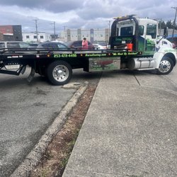 Burns Towing - Burn's tow truck in Tacoma, 5424 S. Puget sound at 11:30 Sept. 14, 2024