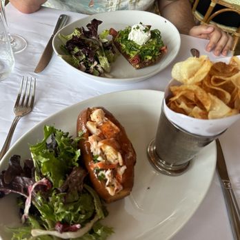 Le Bilboquet - Lobster roll with a side salad and chips. He had avocado toast. - French Near Me - Sag Harbor, New York Le Bilboquet - Lobster roll with a side salad and chips. He had avocado toast. - French Near Me - Sag Harbor, New York