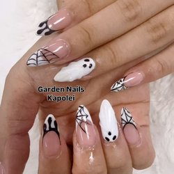 Garden Nails
