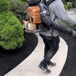 CW Lawn and Landscape - Mulch and landscaping